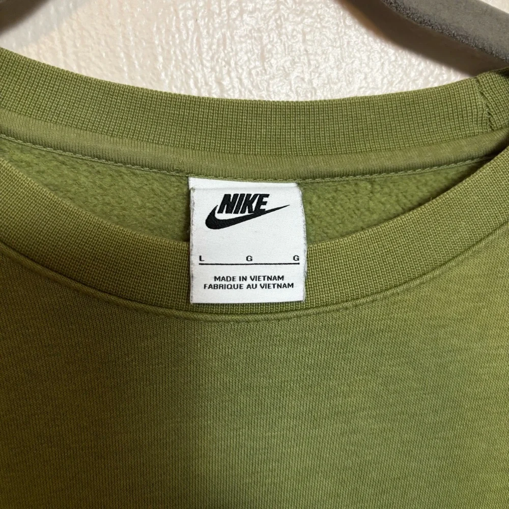Nike‎ Air Men’s Sweatshirt Crew Neck Pullover Logo Fleece Graphic Green Large